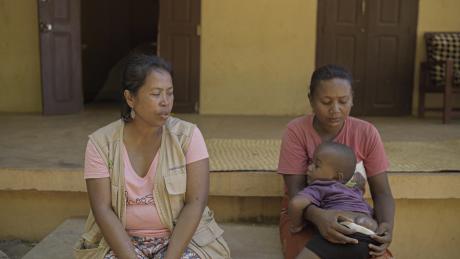 Lovasoa's mother and Maholy